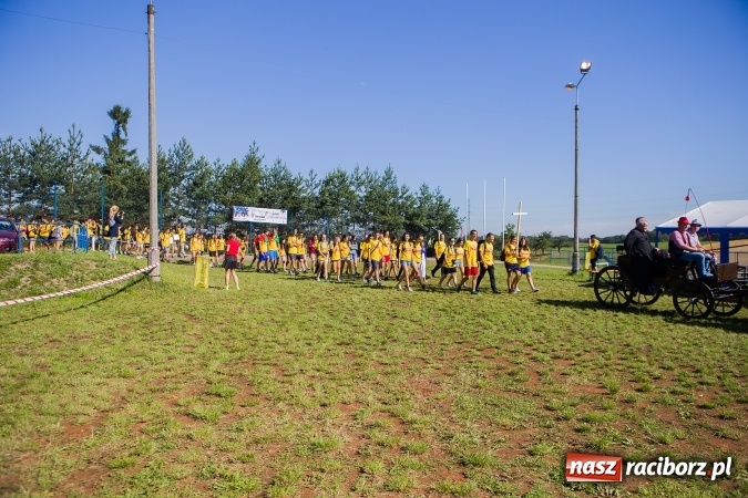 Zdjęcie w galerii na portalu naszraciborz.pl: Dekanat Pogrzebień powitał pielgrzymów Światowych Dni Młodzieży wiadomości z regionu