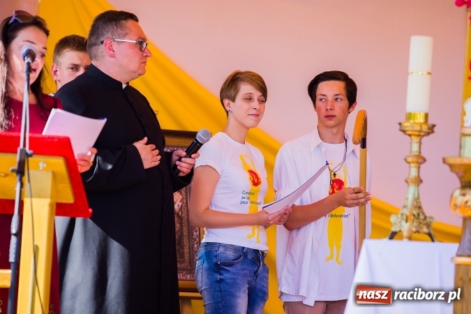 Zdjęcie w galerii na portalu naszraciborz.pl: Dekanat Pogrzebień powitał pielgrzymów Światowych Dni Młodzieży wiadomości z regionu