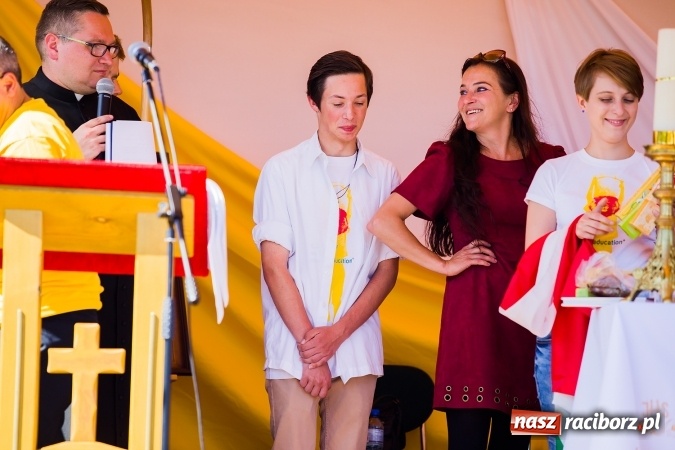 Zdjęcie w galerii na portalu naszraciborz.pl: Dekanat Pogrzebień powitał pielgrzymów Światowych Dni Młodzieży wiadomości z regionu