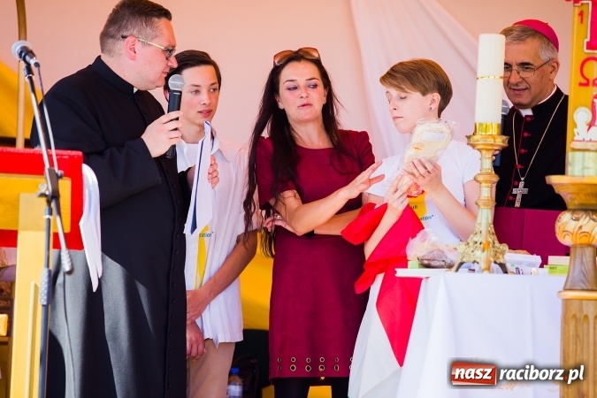 Zdjęcie w galerii na portalu naszraciborz.pl: Dekanat Pogrzebień powitał pielgrzymów Światowych Dni Młodzieży wiadomości z regionu