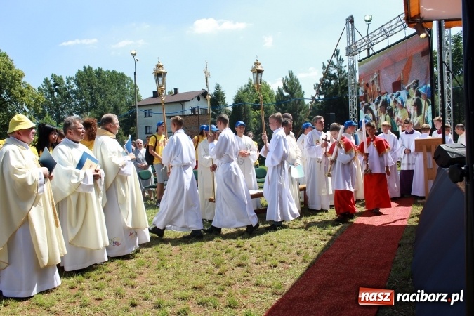 Zdjęcie w galerii na portalu naszraciborz.pl: Dekanat Pogrzebień powitał pielgrzymów Światowych Dni Młodzieży wiadomości z regionu