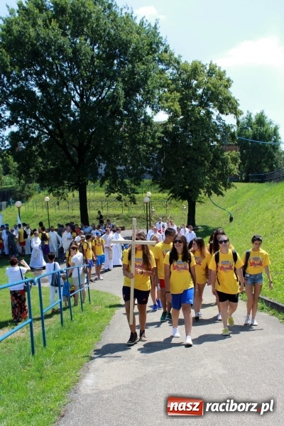 Zdjęcie w galerii na portalu naszraciborz.pl: Dekanat Pogrzebień powitał pielgrzymów Światowych Dni Młodzieży wiadomości z regionu
