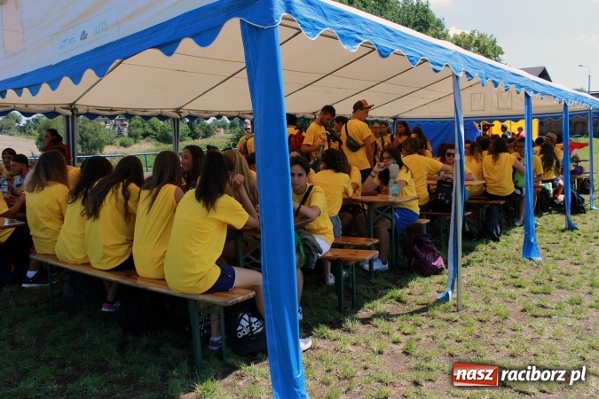 Zdjęcie w galerii na portalu naszraciborz.pl: Dekanat Pogrzebień powitał pielgrzymów Światowych Dni Młodzieży wiadomości z regionu