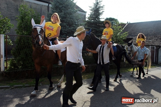 Zdjęcie w galerii na portalu naszraciborz.pl: Dekanat Pogrzebień powitał pielgrzymów Światowych Dni Młodzieży wiadomości z regionu