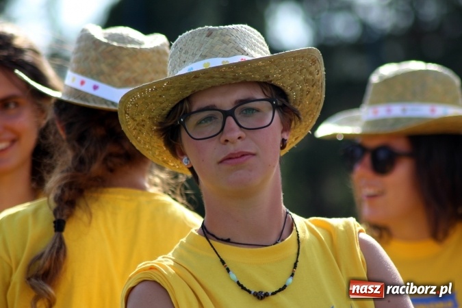 Zdjęcie w galerii na portalu naszraciborz.pl: Dekanat Pogrzebień powitał pielgrzymów Światowych Dni Młodzieży wiadomości z regionu