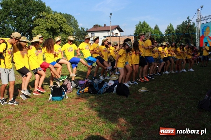 Zdjęcie w galerii na portalu naszraciborz.pl: Dekanat Pogrzebień powitał pielgrzymów Światowych Dni Młodzieży wiadomości z regionu