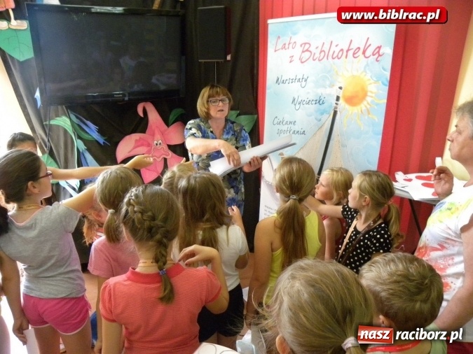 Zdjęcie w galerii na portalu naszraciborz.pl: Podróż do Krainy Czarów z raciborską biblioteką wiadomości z regionu