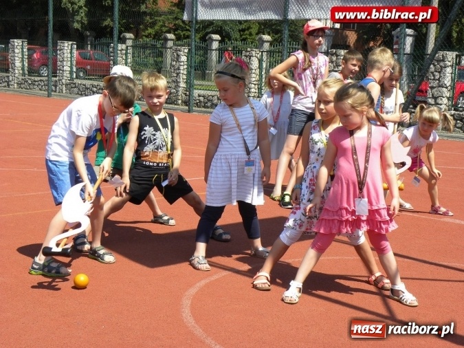 Zdjęcie w galerii na portalu naszraciborz.pl: Podróż do Krainy Czarów z raciborską biblioteką wiadomości z regionu