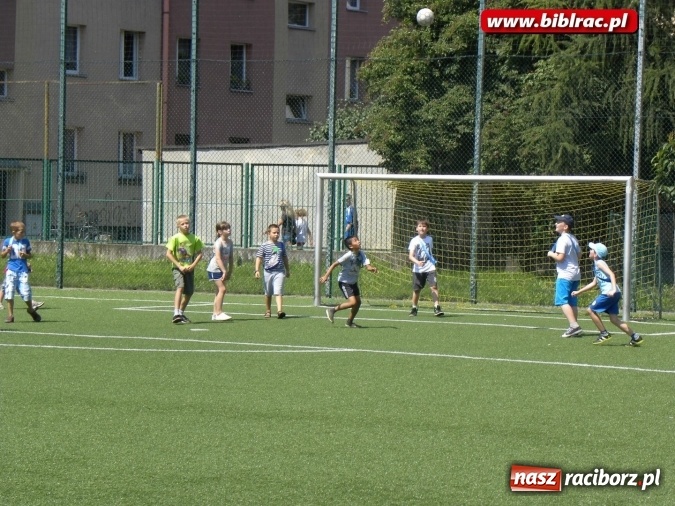 Zdjęcie w galerii na portalu naszraciborz.pl: Podróż do Krainy Czarów z raciborską biblioteką wiadomości z regionu