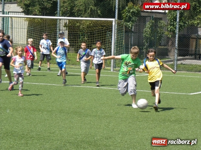 Zdjęcie w galerii na portalu naszraciborz.pl: Podróż do Krainy Czarów z raciborską biblioteką wiadomości z regionu