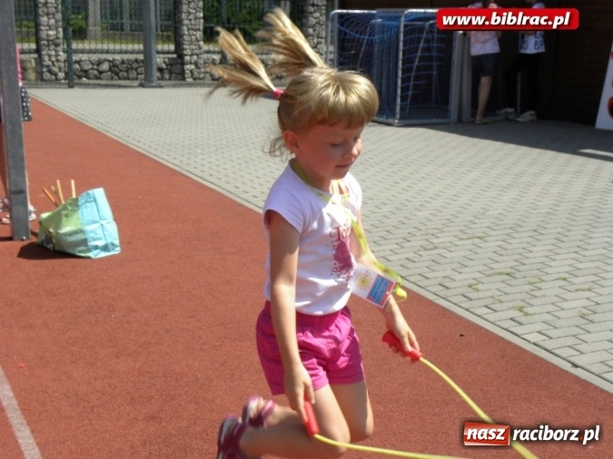 Zdjęcie w galerii na portalu naszraciborz.pl: Podróż do Krainy Czarów z raciborską biblioteką wiadomości z regionu
