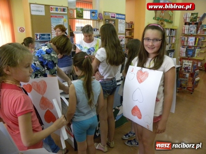 Zdjęcie w galerii na portalu naszraciborz.pl: Podróż do Krainy Czarów z raciborską biblioteką wiadomości z regionu