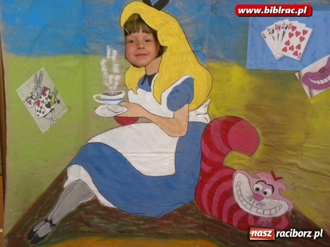 Zdjęcie w galerii na portalu naszraciborz.pl: Podróż do Krainy Czarów z raciborską biblioteką wiadomości z regionu