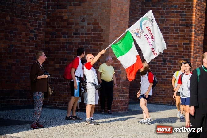 Zdjęcie w galerii na portalu naszraciborz.pl: ŚDM: Wiecz&oacute;r Kultury na placu Dominikańskim w Raciborzu wiadomości z regionu