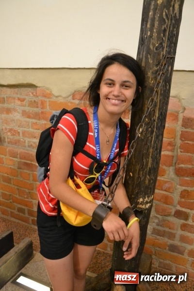 Zdjęcie w galerii na portalu naszraciborz.pl: Światowe Dni Młodzieży - obchody na Zamku Piastowskim w Raciborzu połączone z jarmarkiem wiadomości z regionu