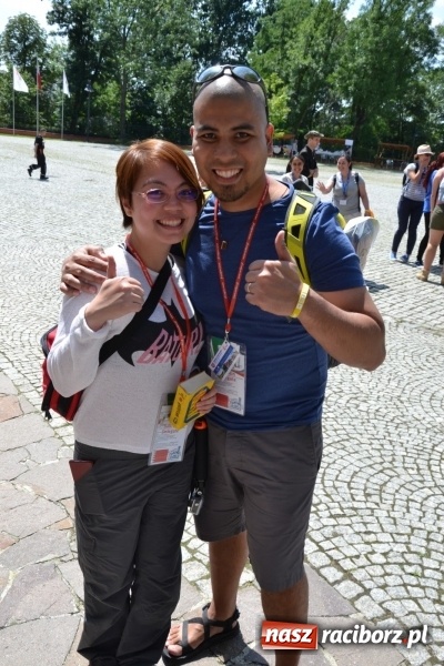 Zdjęcie w galerii na portalu naszraciborz.pl: Światowe Dni Młodzieży - obchody na Zamku Piastowskim w Raciborzu połączone z jarmarkiem wiadomości z regionu