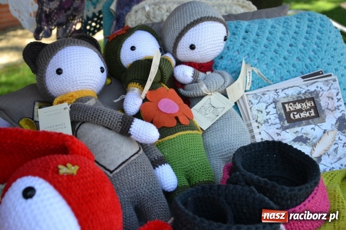 Zdjęcie w galerii na portalu naszraciborz.pl: Światowe Dni Młodzieży - obchody na Zamku Piastowskim w Raciborzu połączone z jarmarkiem wiadomości z regionu