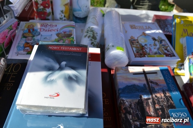 Zdjęcie w galerii na portalu naszraciborz.pl: Światowe Dni Młodzieży - obchody na Zamku Piastowskim w Raciborzu połączone z jarmarkiem wiadomości z regionu