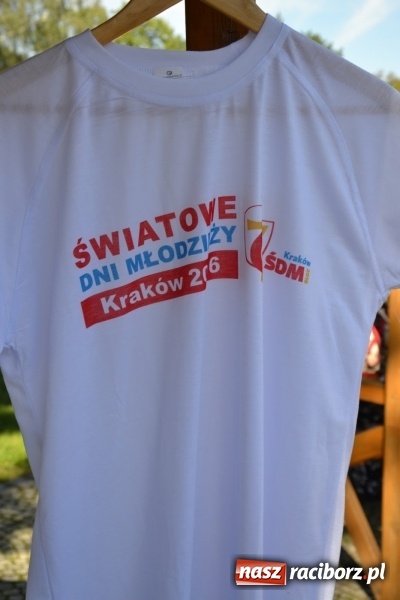 Zdjęcie w galerii na portalu naszraciborz.pl: Światowe Dni Młodzieży - obchody na Zamku Piastowskim w Raciborzu połączone z jarmarkiem wiadomości z regionu