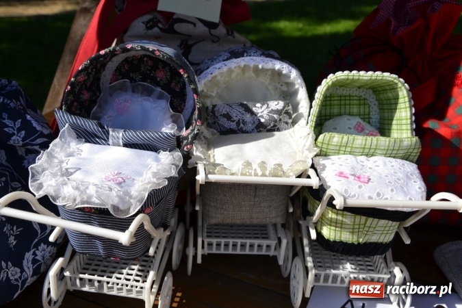 Zdjęcie w galerii na portalu naszraciborz.pl: Światowe Dni Młodzieży - obchody na Zamku Piastowskim w Raciborzu połączone z jarmarkiem wiadomości z regionu