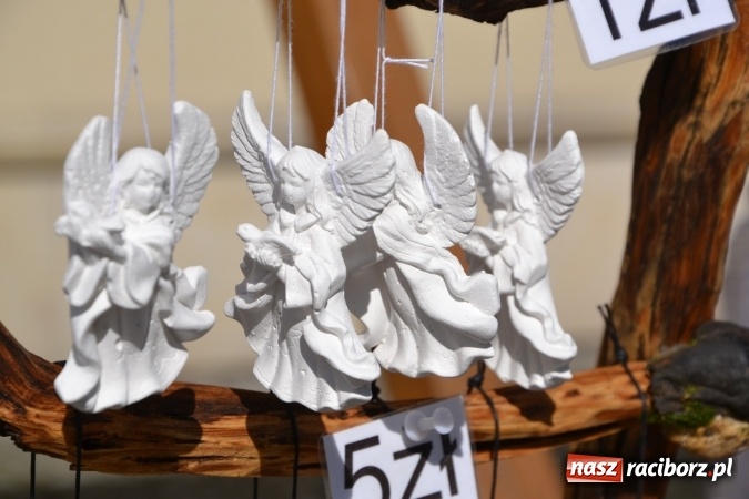 Zdjęcie w galerii na portalu naszraciborz.pl: Światowe Dni Młodzieży - obchody na Zamku Piastowskim w Raciborzu połączone z jarmarkiem wiadomości z regionu