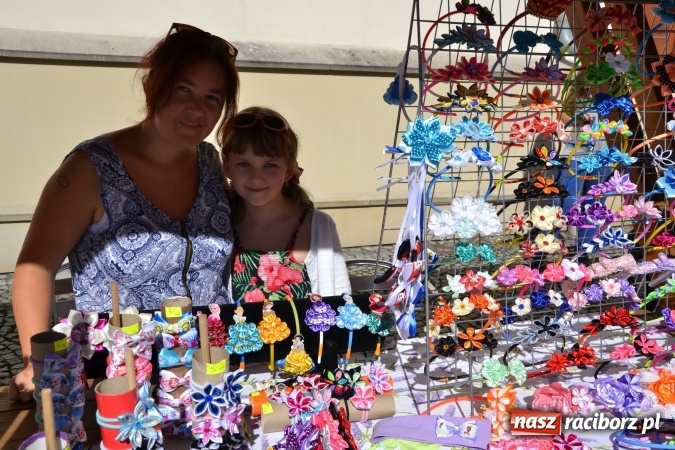 Zdjęcie w galerii na portalu naszraciborz.pl: Światowe Dni Młodzieży - obchody na Zamku Piastowskim w Raciborzu połączone z jarmarkiem wiadomości z regionu