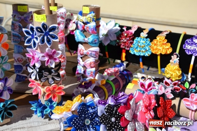 Zdjęcie w galerii na portalu naszraciborz.pl: Światowe Dni Młodzieży - obchody na Zamku Piastowskim w Raciborzu połączone z jarmarkiem wiadomości z regionu