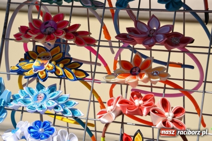 Zdjęcie w galerii na portalu naszraciborz.pl: Światowe Dni Młodzieży - obchody na Zamku Piastowskim w Raciborzu połączone z jarmarkiem wiadomości z regionu