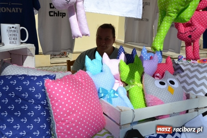 Zdjęcie w galerii na portalu naszraciborz.pl: Światowe Dni Młodzieży - obchody na Zamku Piastowskim w Raciborzu połączone z jarmarkiem wiadomości z regionu