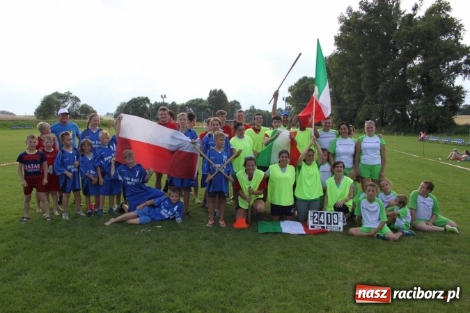 Zdjęcie w galerii na portalu naszraciborz.pl: Włosko-polskie zmagania schlagballowe w Cyprzanowie wiadomości z regionu