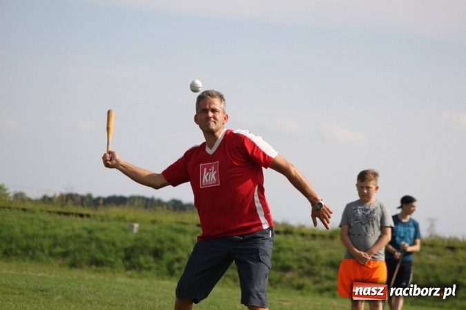 Zdjęcie w galerii na portalu naszraciborz.pl: Włosko-polskie zmagania schlagballowe w Cyprzanowie wiadomości z regionu