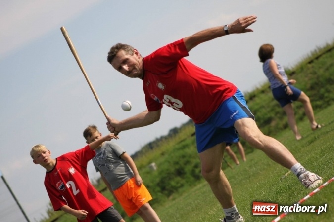 Zdjęcie w galerii na portalu naszraciborz.pl: Włosko-polskie zmagania schlagballowe w Cyprzanowie wiadomości z regionu