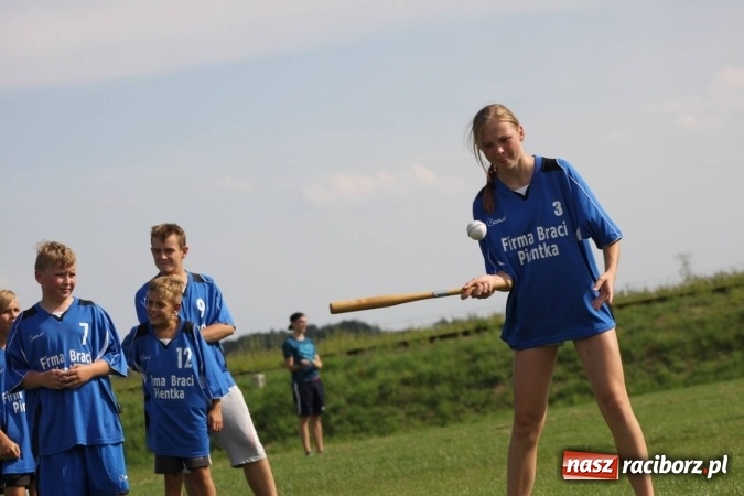 Zdjęcie w galerii na portalu naszraciborz.pl: Włosko-polskie zmagania schlagballowe w Cyprzanowie wiadomości z regionu