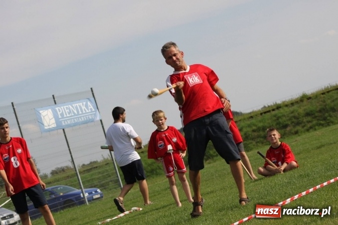 Zdjęcie w galerii na portalu naszraciborz.pl: Włosko-polskie zmagania schlagballowe w Cyprzanowie wiadomości z regionu