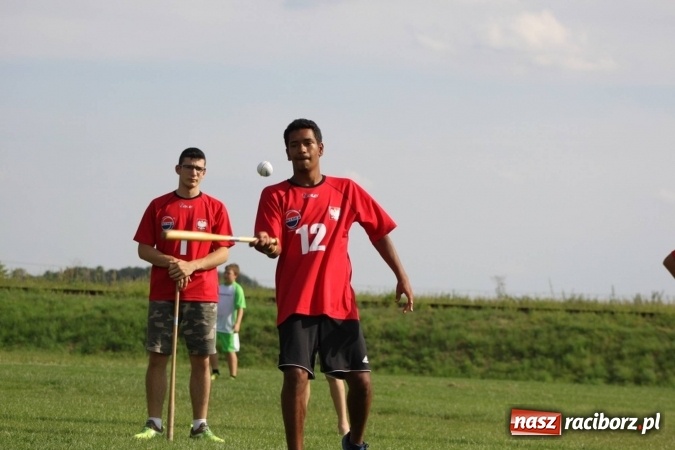 Zdjęcie w galerii na portalu naszraciborz.pl: Włosko-polskie zmagania schlagballowe w Cyprzanowie wiadomości z regionu