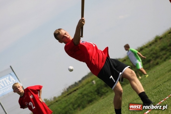 Zdjęcie w galerii na portalu naszraciborz.pl: Włosko-polskie zmagania schlagballowe w Cyprzanowie wiadomości z regionu