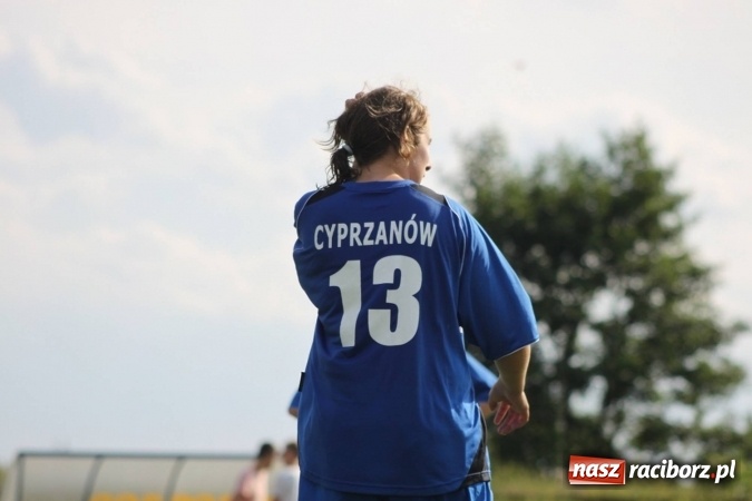 Zdjęcie w galerii na portalu naszraciborz.pl: Włosko-polskie zmagania schlagballowe w Cyprzanowie wiadomości z regionu