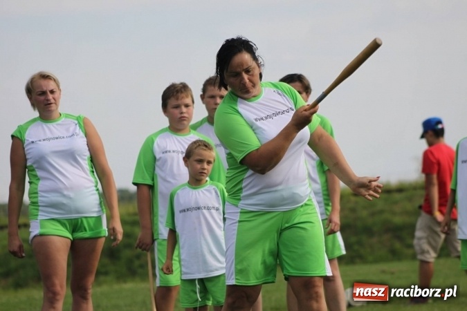 Zdjęcie w galerii na portalu naszraciborz.pl: Włosko-polskie zmagania schlagballowe w Cyprzanowie wiadomości z regionu