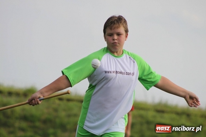 Zdjęcie w galerii na portalu naszraciborz.pl: Włosko-polskie zmagania schlagballowe w Cyprzanowie wiadomości z regionu