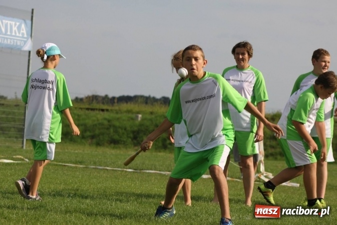 Zdjęcie w galerii na portalu naszraciborz.pl: Włosko-polskie zmagania schlagballowe w Cyprzanowie wiadomości z regionu