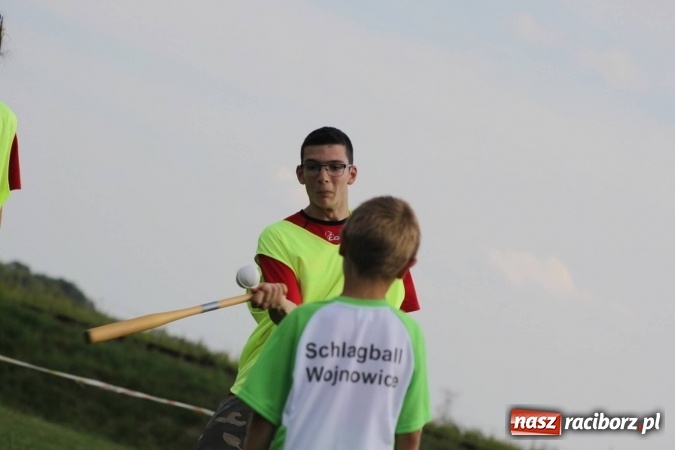 Zdjęcie w galerii na portalu naszraciborz.pl: Włosko-polskie zmagania schlagballowe w Cyprzanowie wiadomości z regionu