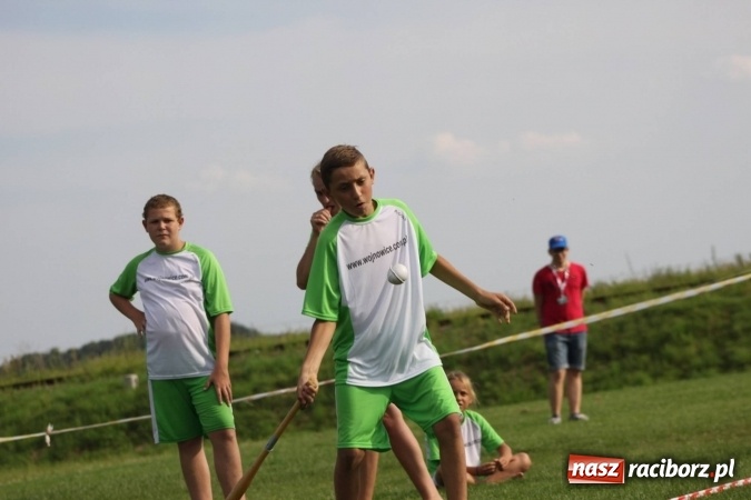 Zdjęcie w galerii na portalu naszraciborz.pl: Włosko-polskie zmagania schlagballowe w Cyprzanowie wiadomości z regionu