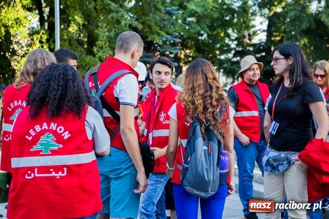 Zdjęcie w galerii na portalu naszraciborz.pl: ŚDM: Droga Krzyżowa przeszła ulicami miasta wiadomości z regionu