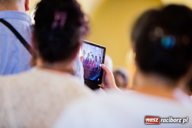 Zdjęcie w galerii na portalu naszraciborz.pl: ŚDM: Droga Krzyżowa przeszła ulicami miasta wiadomości z regionu