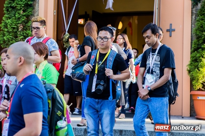 Zdjęcie w galerii na portalu naszraciborz.pl: ŚDM: Droga Krzyżowa przeszła ulicami miasta wiadomości z regionu