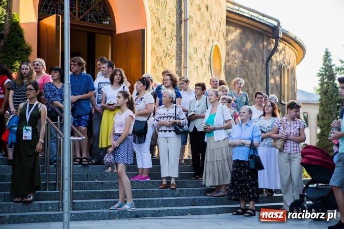 Zdjęcie w galerii na portalu naszraciborz.pl: ŚDM: Droga Krzyżowa przeszła ulicami miasta wiadomości z regionu