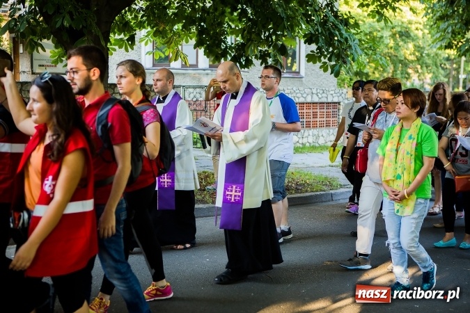 Zdjęcie w galerii na portalu naszraciborz.pl: ŚDM: Droga Krzyżowa przeszła ulicami miasta wiadomości z regionu