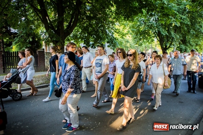 Zdjęcie w galerii na portalu naszraciborz.pl: ŚDM: Droga Krzyżowa przeszła ulicami miasta wiadomości z regionu