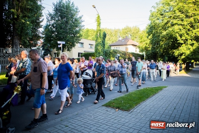 Zdjęcie w galerii na portalu naszraciborz.pl: ŚDM: Droga Krzyżowa przeszła ulicami miasta wiadomości z regionu