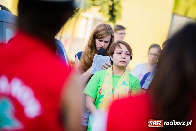 Zdjęcie w galerii na portalu naszraciborz.pl: ŚDM: Droga Krzyżowa przeszła ulicami miasta wiadomości z regionu